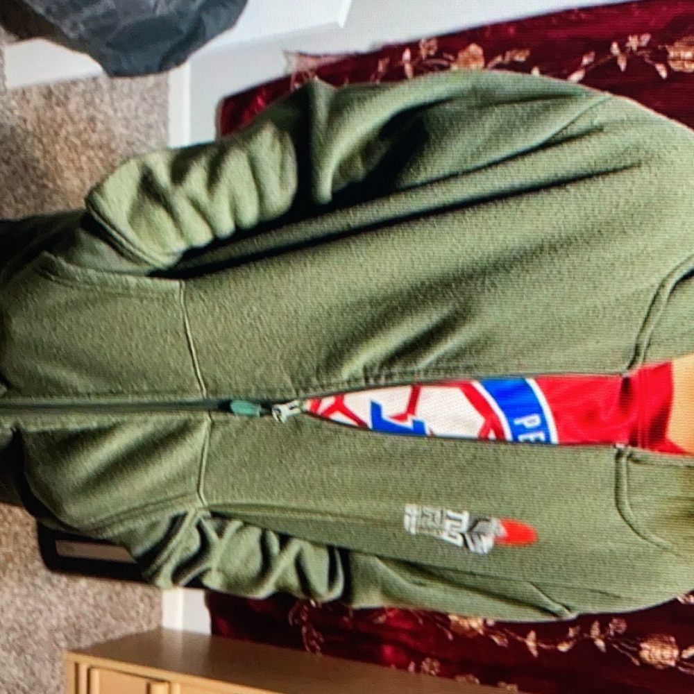 Green zip up jacket for small kids - Picture 3 of 4